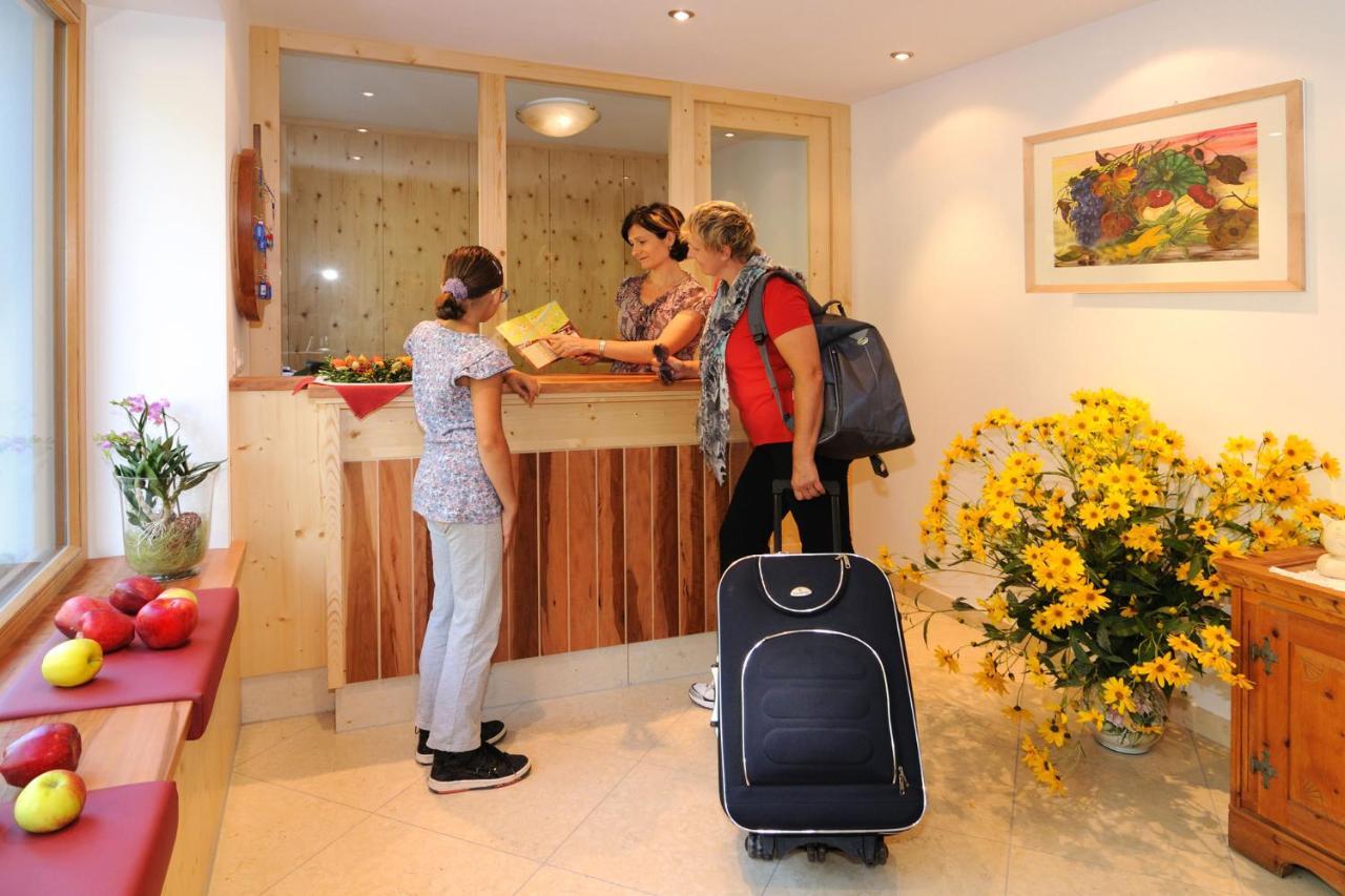 Huberhof App Gala Appartement Feldthurns Buitenkant foto